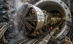 Featured image of post Comment creuser sous les montagnes et les océans : Le génie civil des infrastructures souterraines